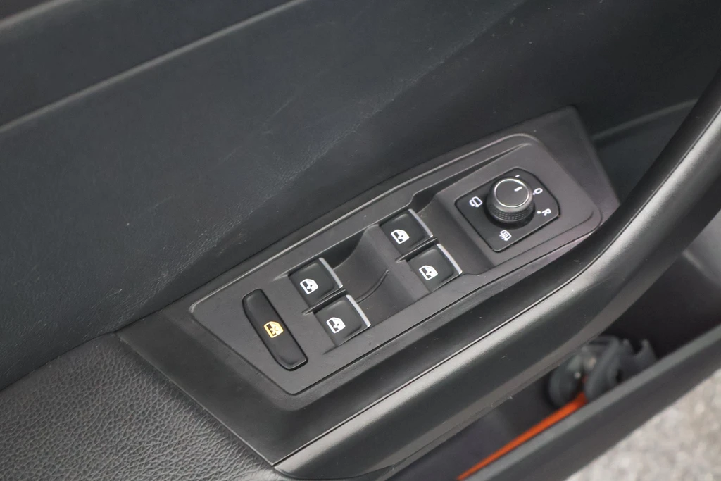 Volkswagen T-Roc – foto 14