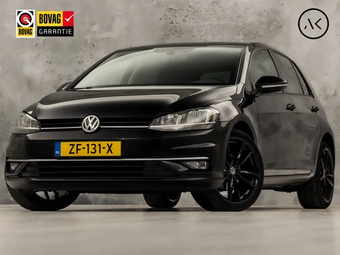 Volkswagen Golf 1.0 TSI Sportline (APPLE CARPLAY, BLACK PACK, GROOT NAVI, CAMERA, SPORTSTOELEN, ADAPTIVE CRUISE, GETINT GLAS, PARKEERSENSOREN, NIEUWSTAAT)