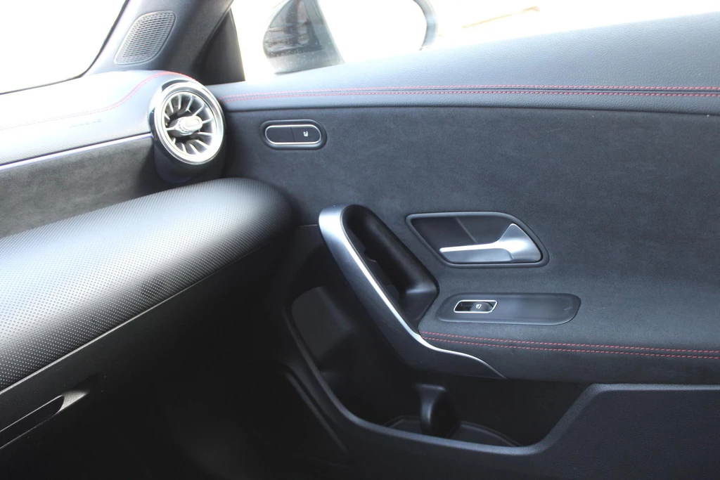 Mercedes-Benz CLA – foto 31