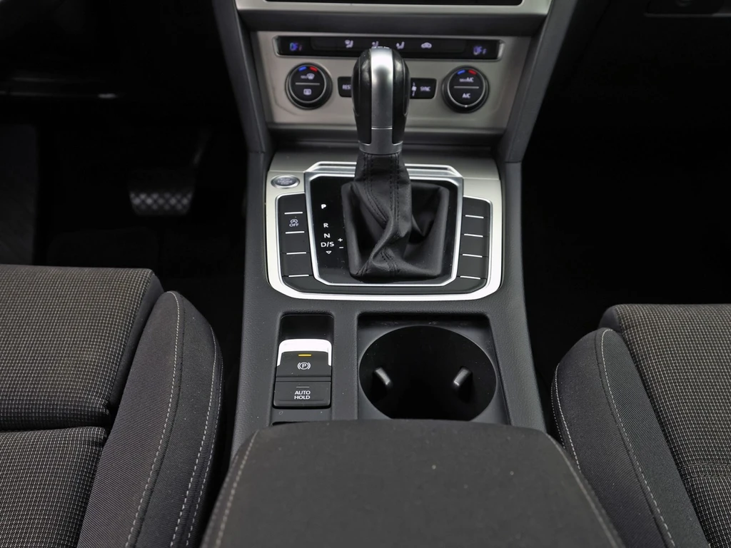 Volkswagen Passat – foto 23