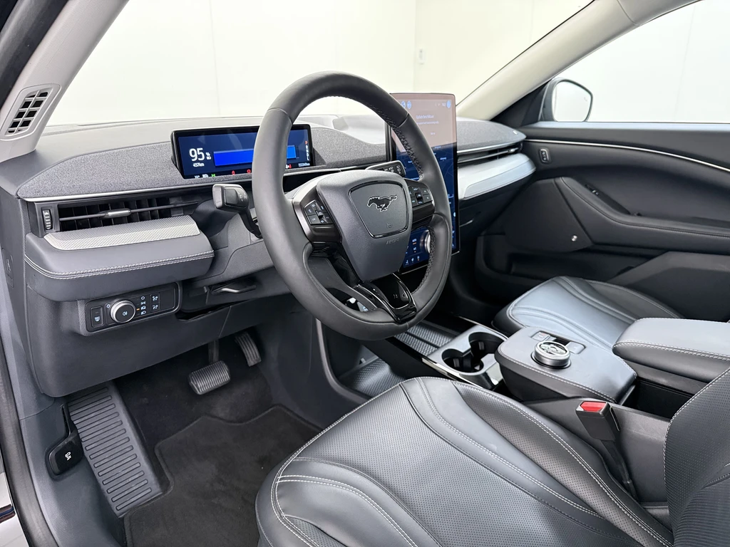 Ford Mustang Mach-E – foto 14