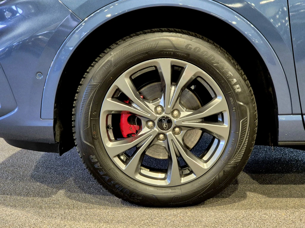 Ford Kuga – foto 18