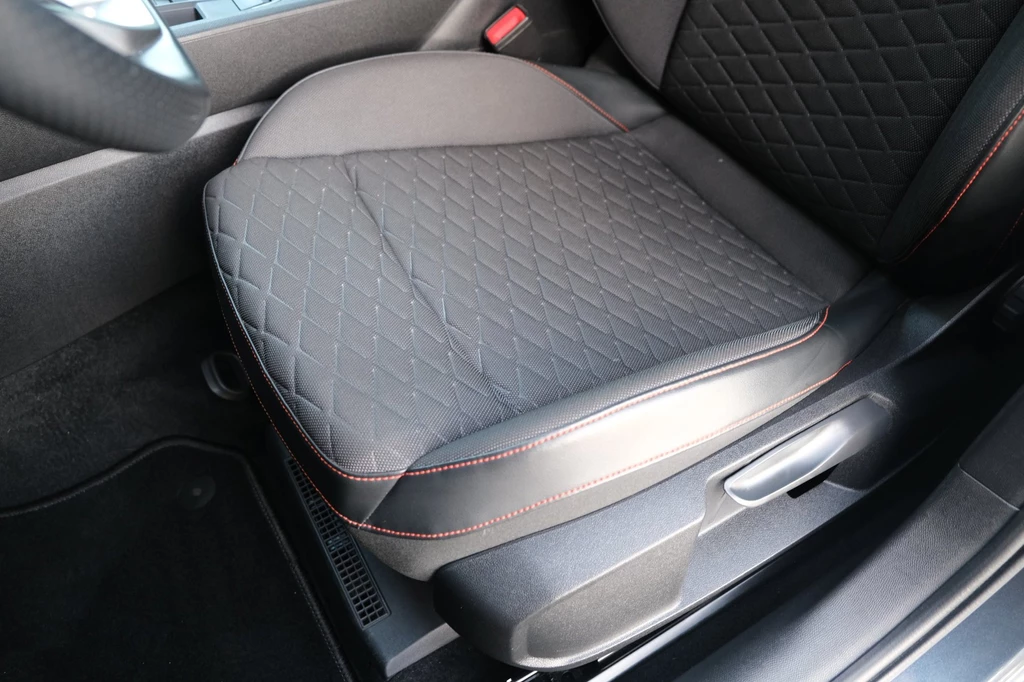 SEAT Leon – foto 11