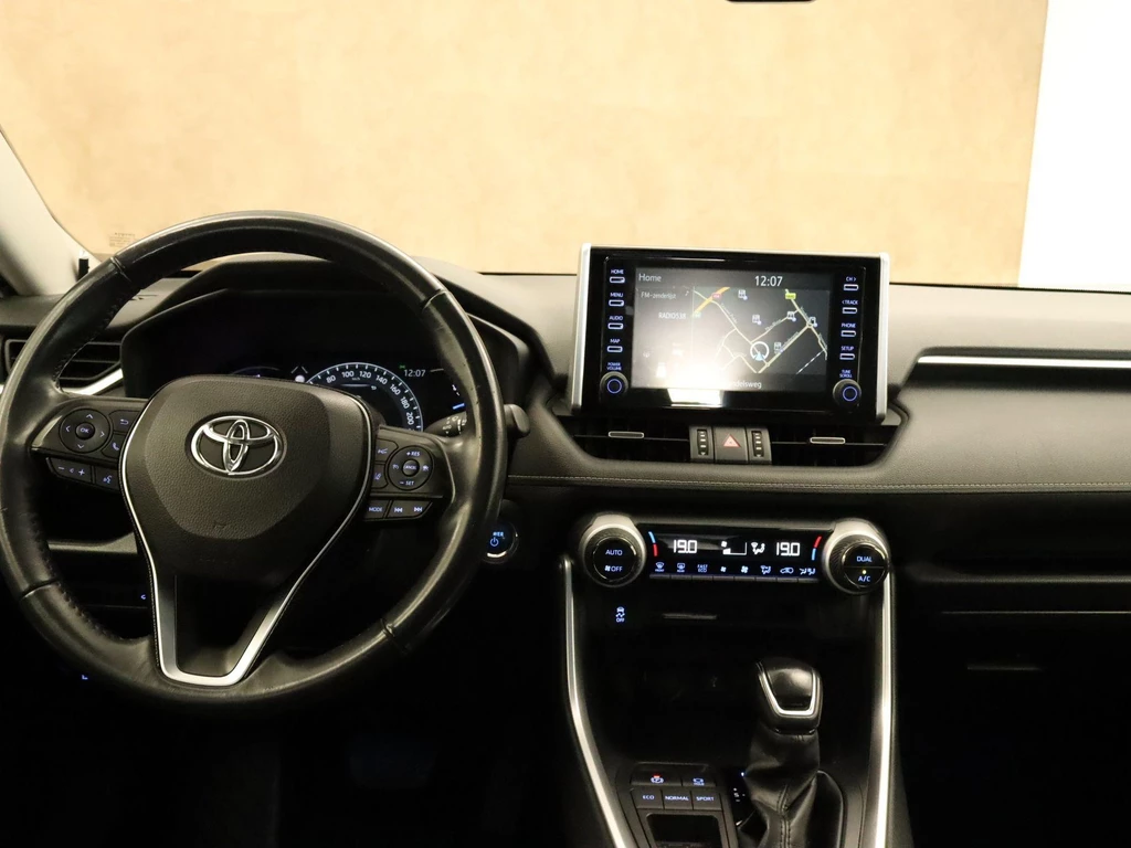 Toyota RAV4 – foto 11
