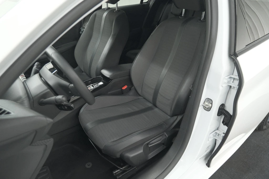 Peugeot 208 – foto 23
