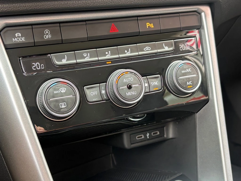 Volkswagen T-Roc – foto 12