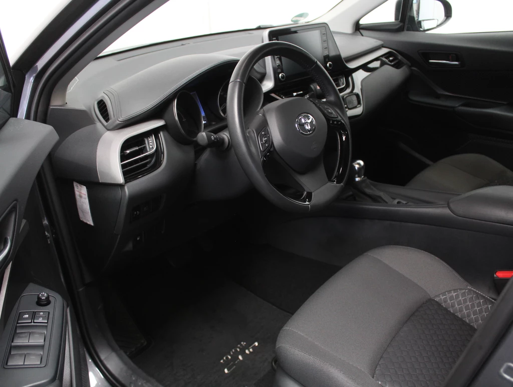 Toyota C-HR – foto 13