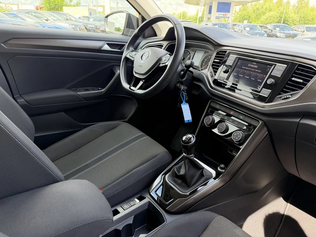 Volkswagen T-Roc – foto 12