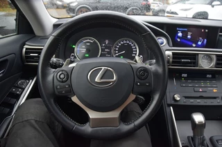 Lexus IS – thumbnail 15