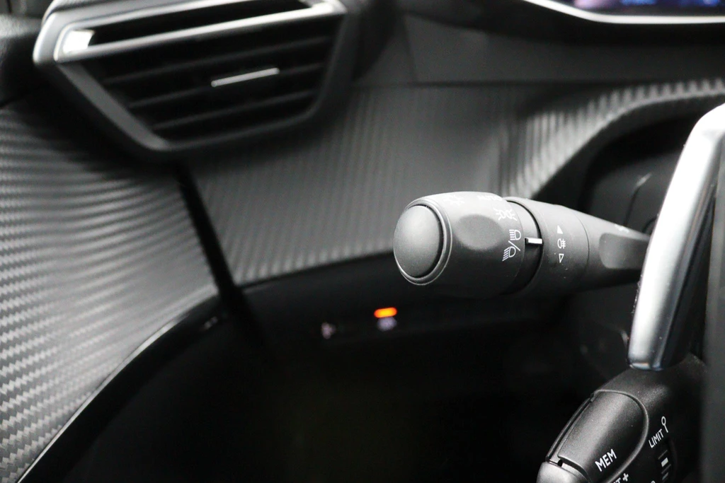 Peugeot 208 – foto 43