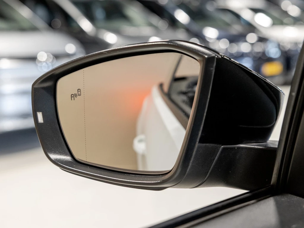 Volkswagen T-Roc – foto 16