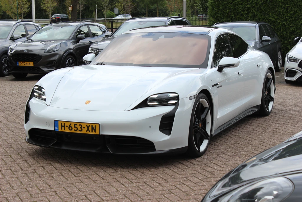 Porsche Taycan – foto 1