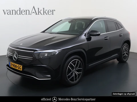 Mercedes-Benz EQA 250 AMG 71kWh // Trekhaak // Panoramadak // 360 Camera // Memory Stoelen // Sfeerverlichting // 19" AMG Velgen // Carplay