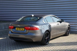 Jaguar XE – thumbnail 5