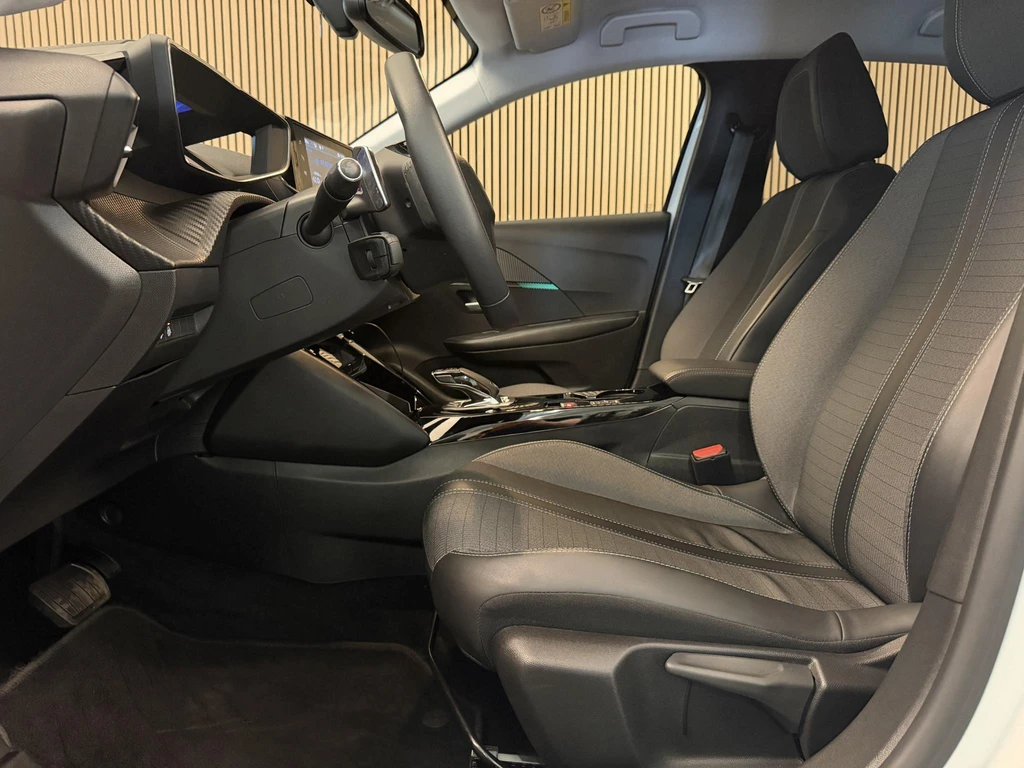 Peugeot 208 – foto 9