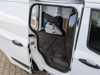 Ford Transit Courier – thumbnail 13