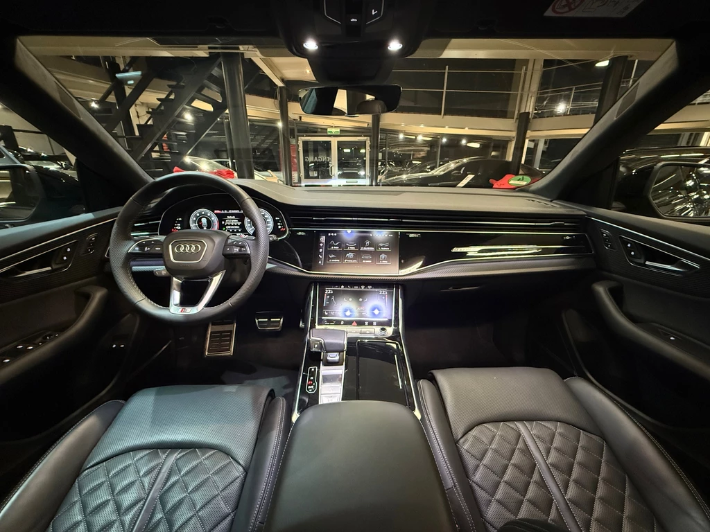 Audi Q8 – foto 12