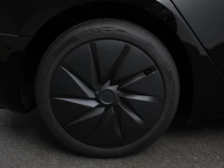 Tesla Model 3 – thumbnail 7