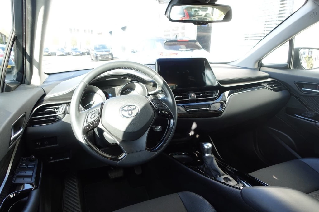 Toyota C-HR – foto 13