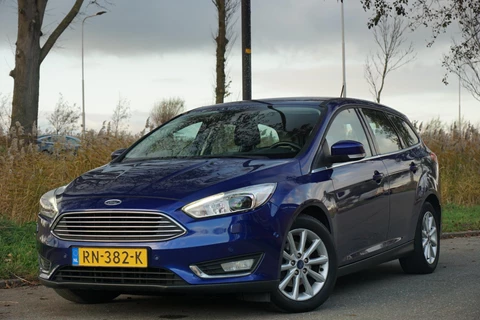 Ford Focus Wagon 1.0 Titanium - Deep Impact Blue - Xenon/Winterpakket/Carplay