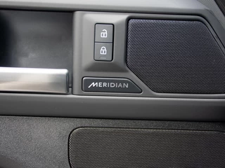 Land Rover Defender – thumbnail 42
