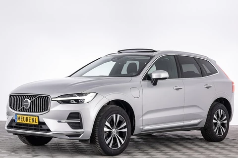 Volvo XC60 2.0 T6 Plug-in hybrid AWD Core Long Range | PANORAMADAK | MAPS | Full LED
