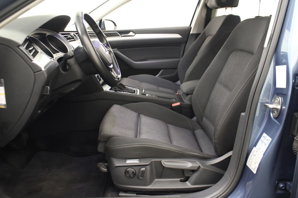 Volkswagen Passat – foto 11