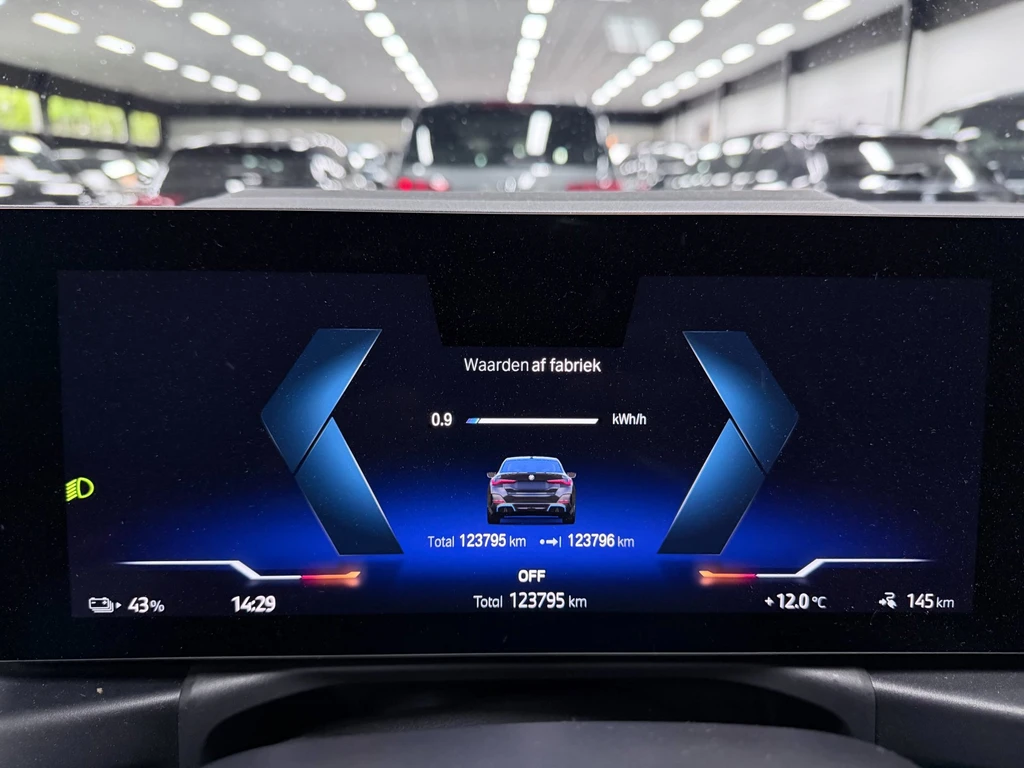 BMW i4 – foto 22
