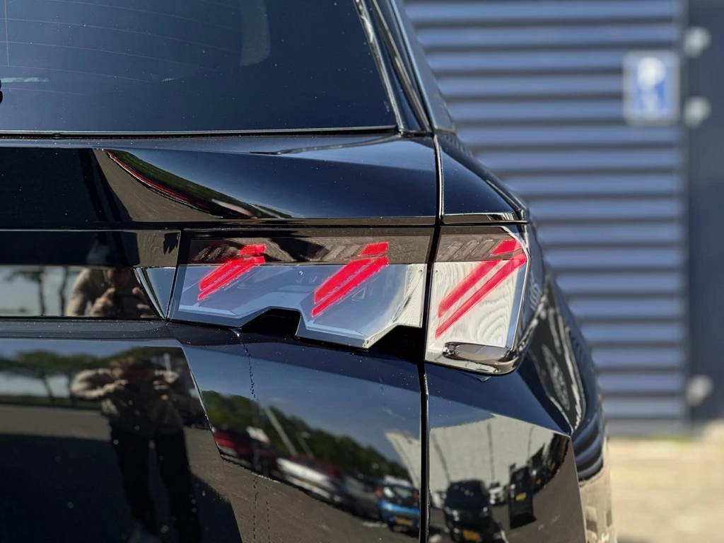 Peugeot e-5008 – foto 8