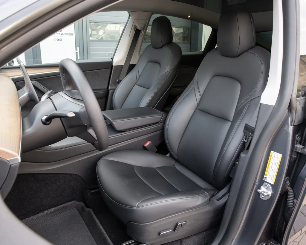 Tesla Model Y – foto 14