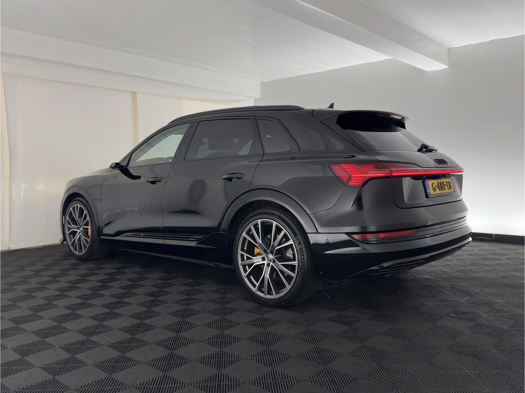 Audi e-tron – foto 2