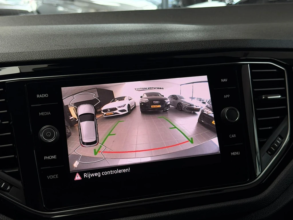 Volkswagen T-Roc – foto 13
