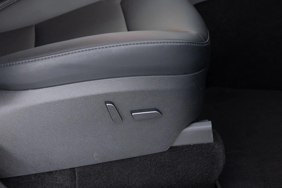 Tesla Model Y – foto 13