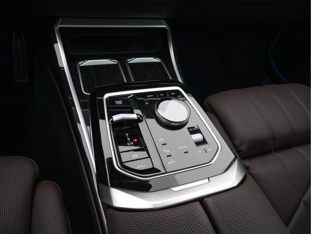 BMW i7 – foto 14