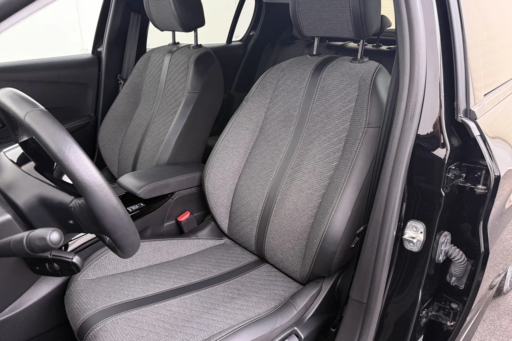 Peugeot 208 – foto 9
