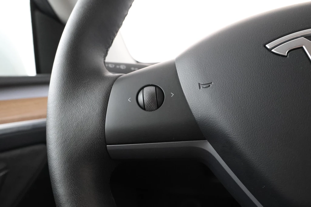 Tesla Model Y – foto 19
