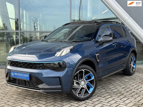 Lynk & Co 01 1.5 6,6 Kwh Accu Snel LAden Plug in Hybride 261pk Panoramadak / 360 Camera / Stoelverwarming
