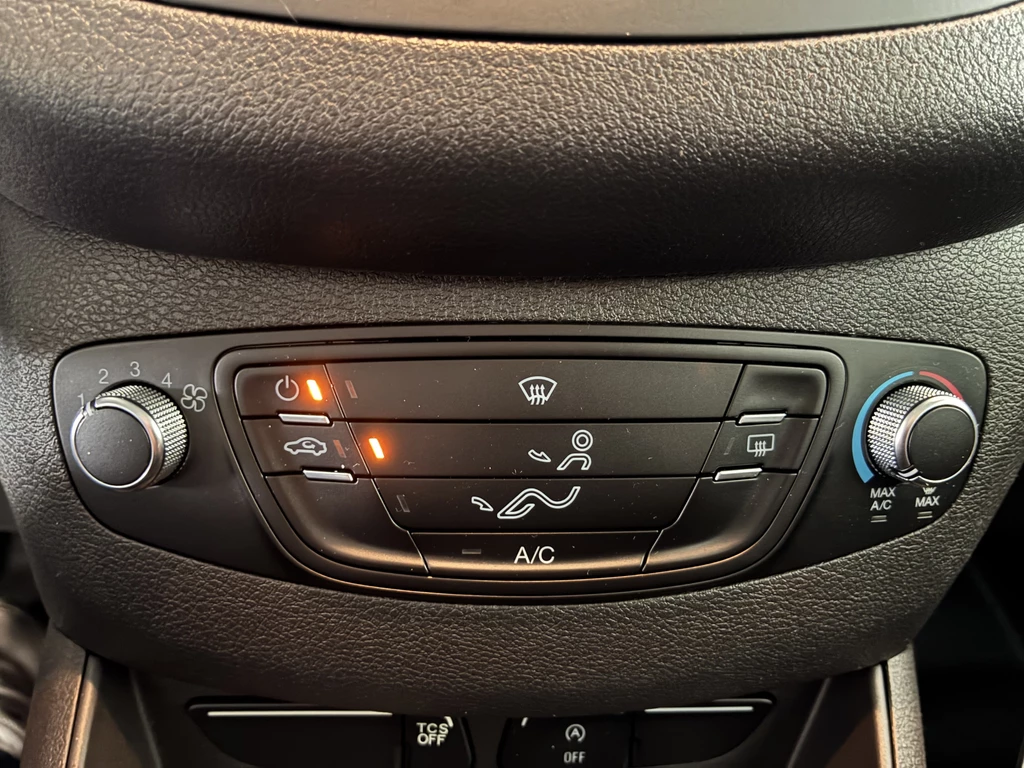 Ford Transit Courier – foto 17