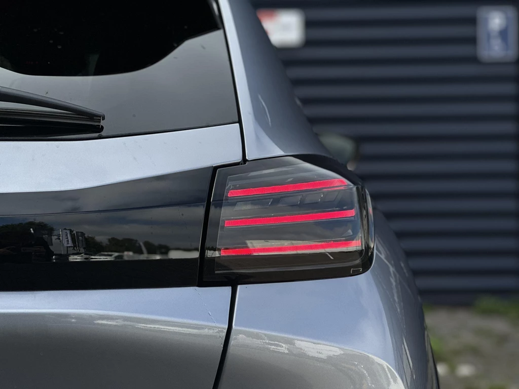 Peugeot 208 – foto 8