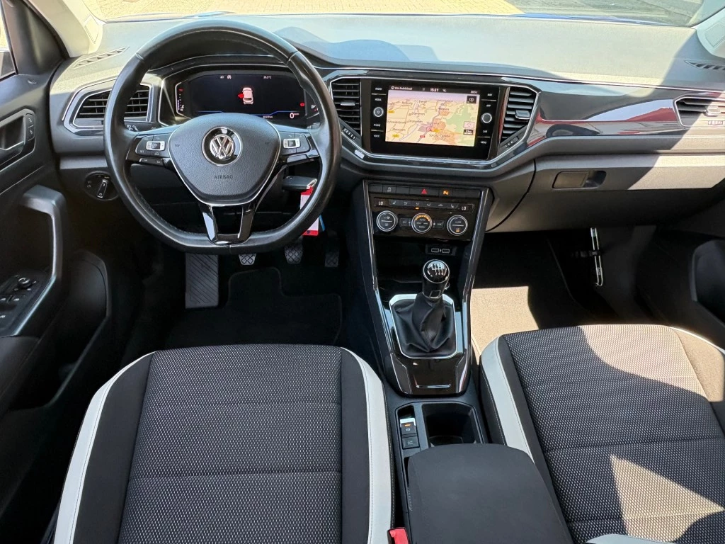 Volkswagen T-Roc – foto 8