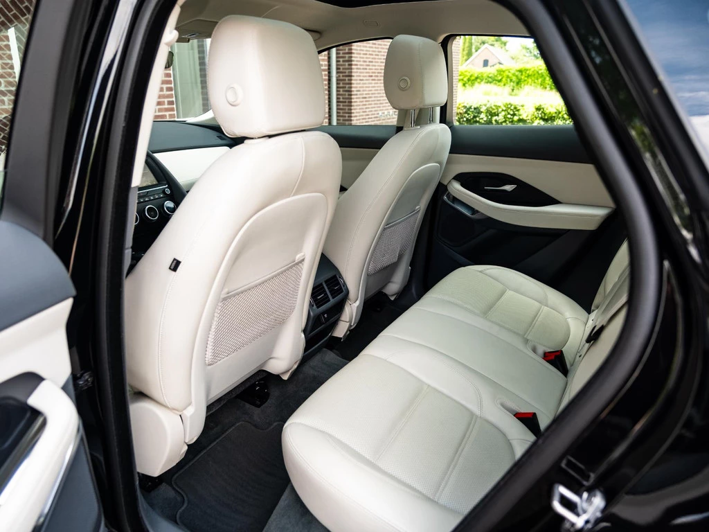 Jaguar E-PACE – foto 27