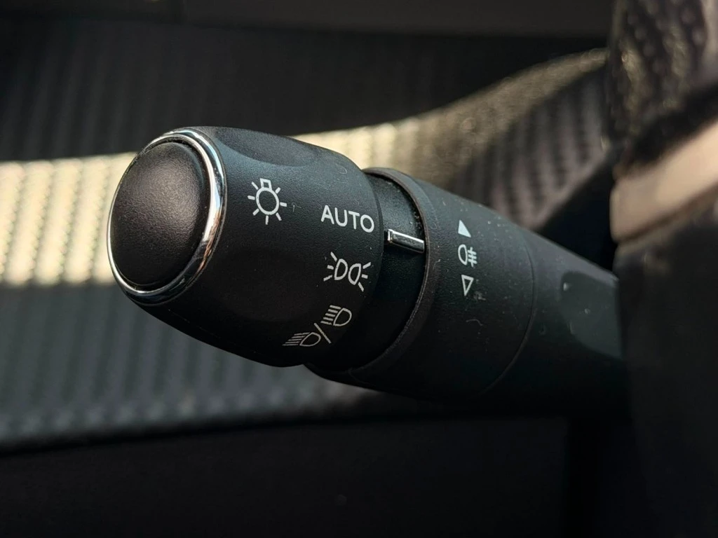 Peugeot 208 – foto 14