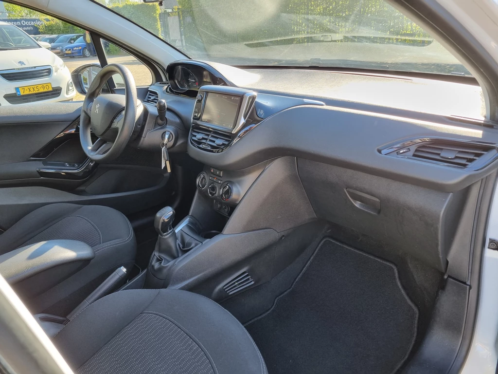Peugeot 208 – foto 13