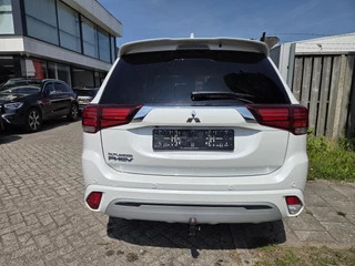 Mitsubishi Outlander – thumbnail 3