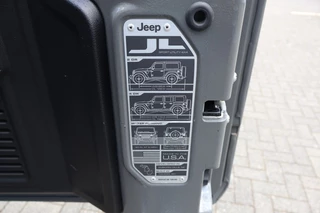Jeep Wrangler – thumbnail 36