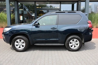 Toyota Land Cruiser – thumbnail 3