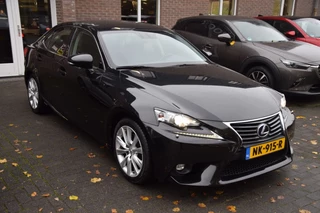 Lexus IS – thumbnail 8