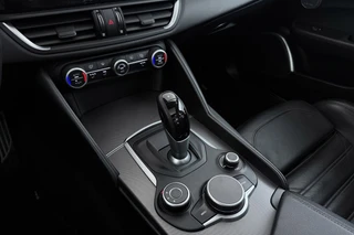 Alfa Romeo Giulia – thumbnail 38