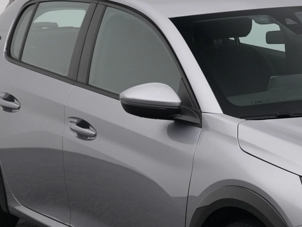 Peugeot e-208 – foto 32