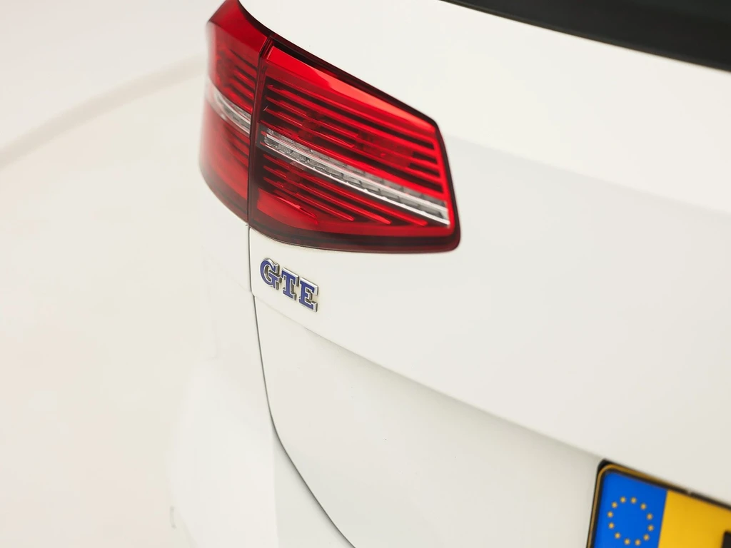 Volkswagen Passat – foto 32